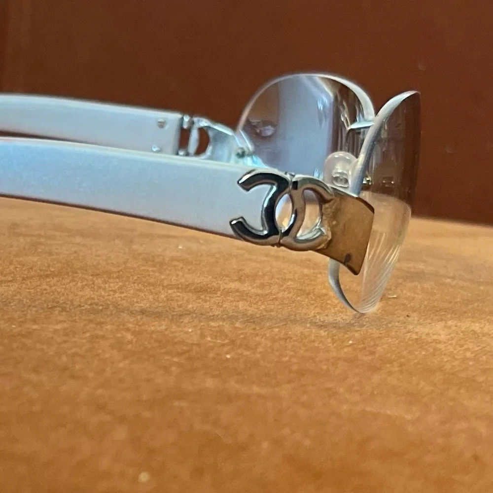 Vintage Chanel Sheild Glasses - Picture 3 of 10